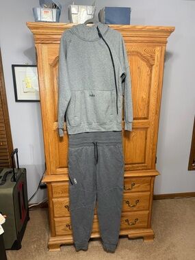 Tuxy Men’s The Tuxy Suit One Piece Lounge Jumpsuit Grey Hoodie Pants Sz XL NWT